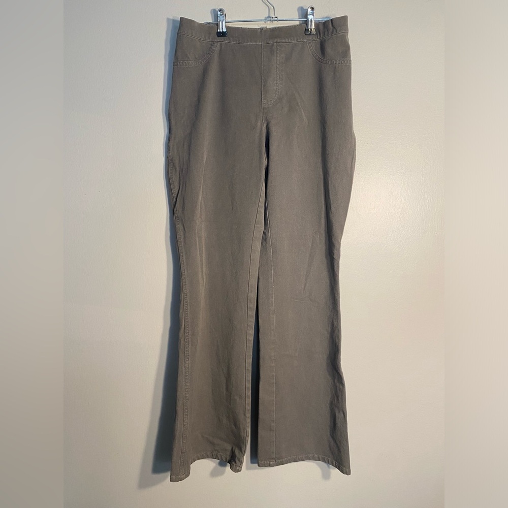 Item 138 Women's Gray Pull-On Chinos